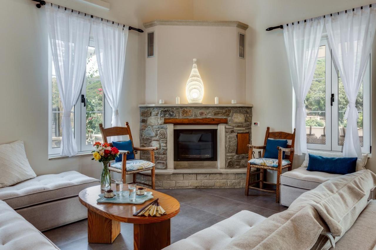4 Destina Villa *
