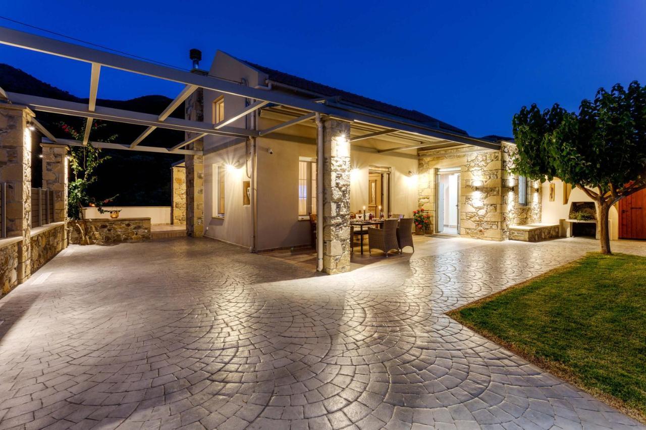 4 Destina Villa Élos